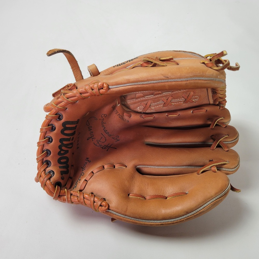 Wilson A2244 George Brett Endorsed Baseball Glove Tan Leather Right Hand Throw